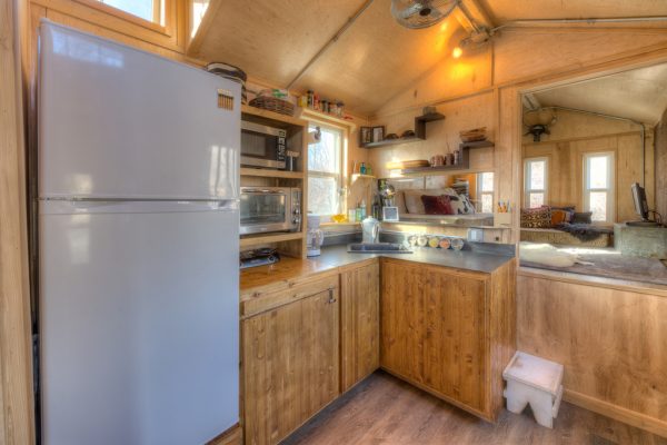 lewis-and-clarks-tiny-house-montana-5